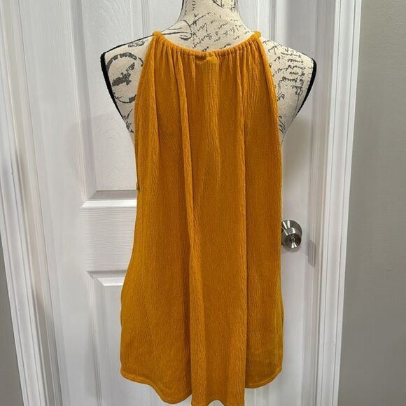 ALFANI CRINKLED TEXTURED HALTER TOP - Picture 5 of 8